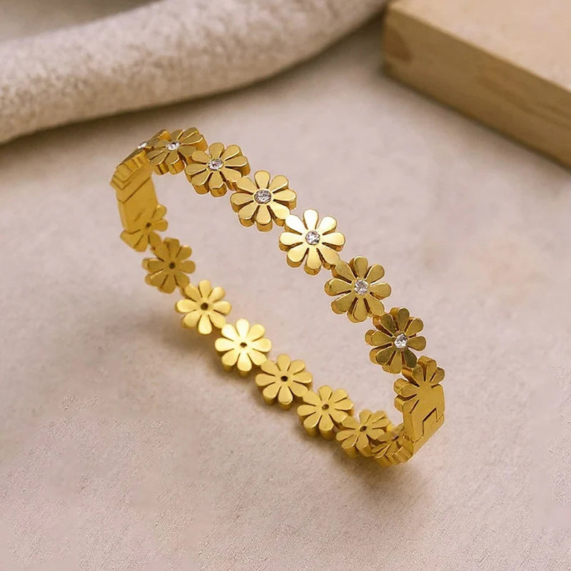 Daisy Chain Stretch Bracelet