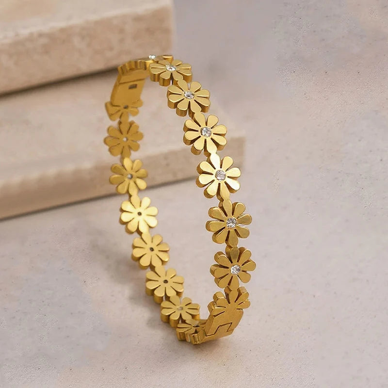 Daisy Chain Stretch Bracelet