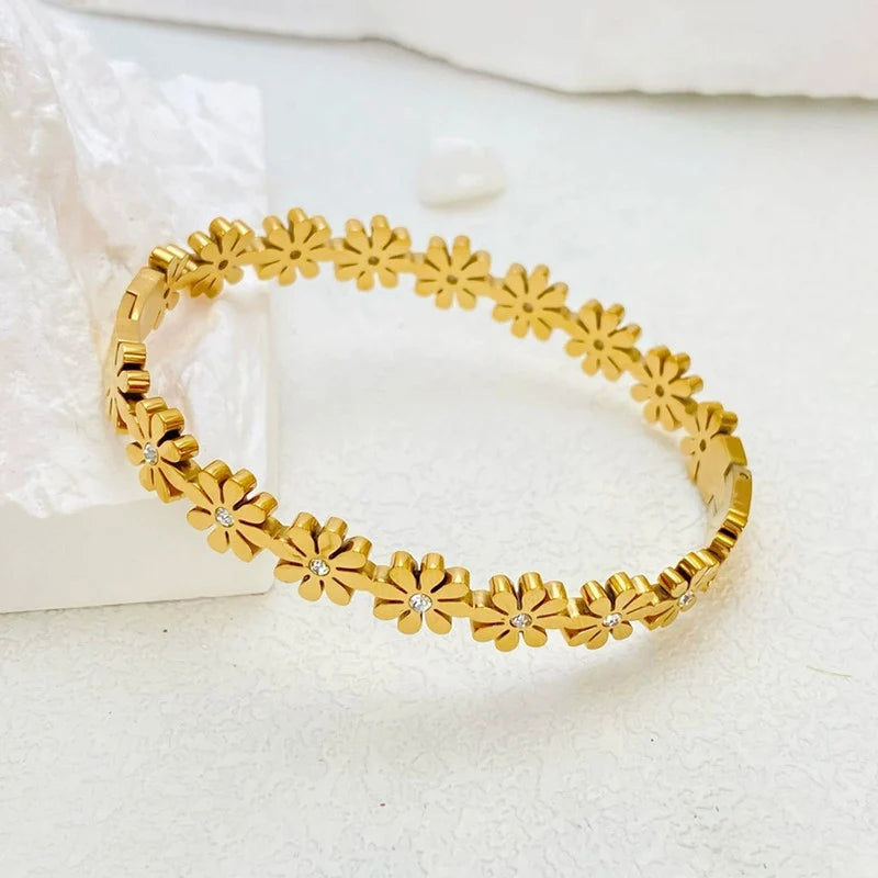 Daisy Chain Stretch Bracelet