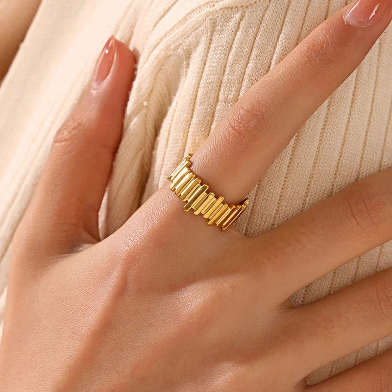 Ribbed Cuff Ring