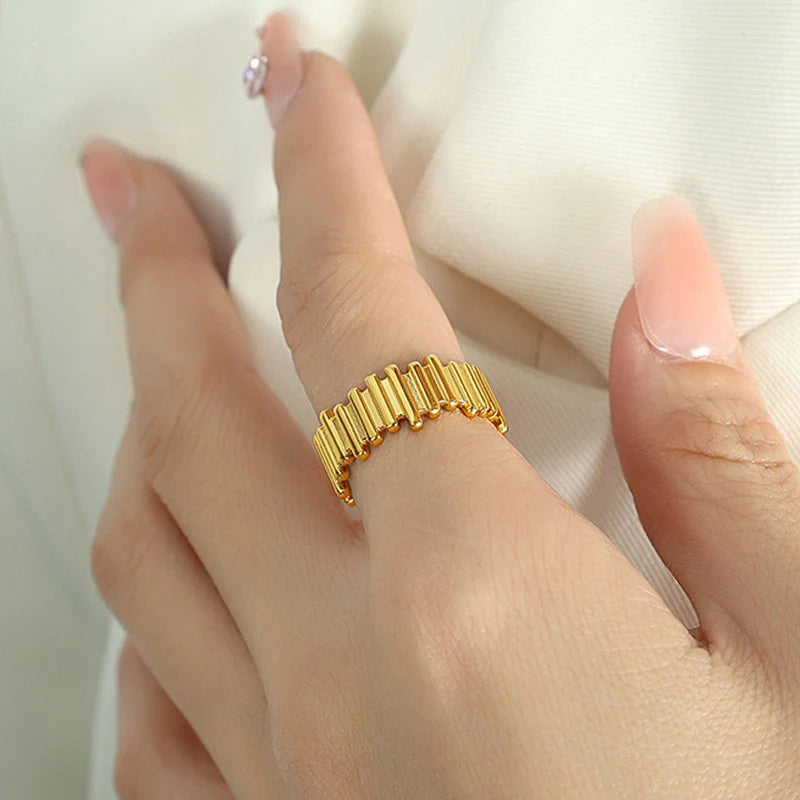 Ribbed Cuff Ring