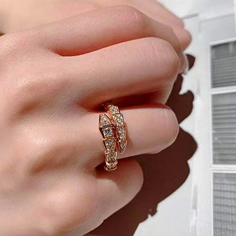 Feather Design Diamond Ring